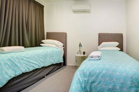 Aqualuna Beach Resort - Unit 25 - Tweed Heads Accommodation 2