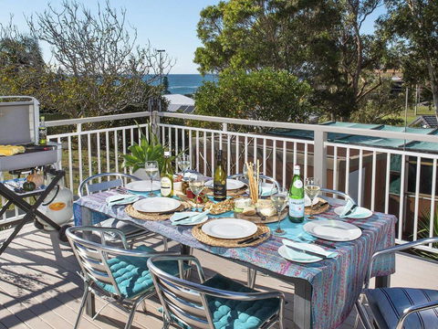 Araluen On Holden - Great Deck With Ocean Views - Tweed Heads Accommodation 0