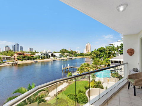 Arc Resort Stunning 3 Bedroom In Broadbeach - Tweed Heads Accommodation 2