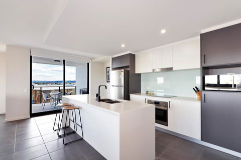 Arise Hedge - Tweed Heads Accommodation 2