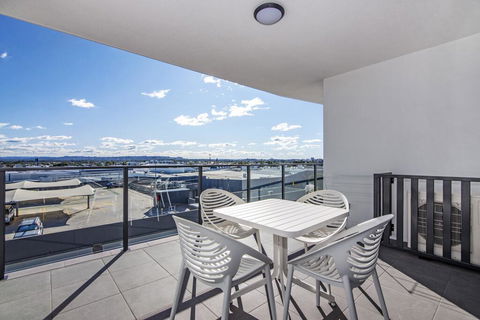Arise Hedge - Tweed Heads Accommodation 1