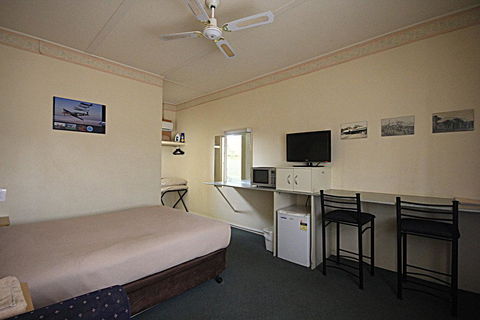 Aromet Motor Inn - Tweed Heads Accommodation 1