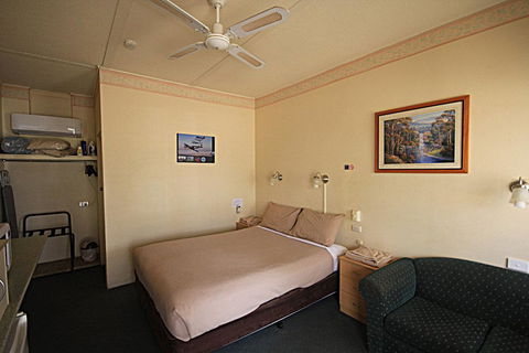 Aromet Motor Inn - Tweed Heads Accommodation 3