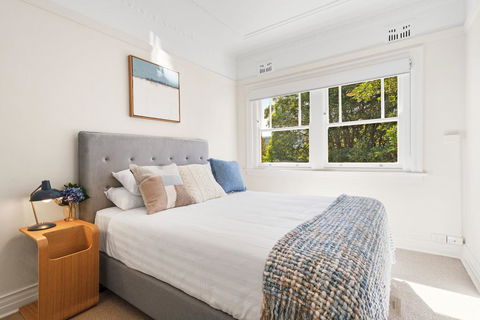 Art Deco Apartment Steps From Harbour And Beach - Tweed Heads Accommodation 1