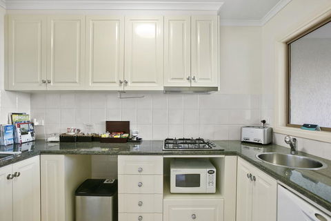 Arthurs Views - Tweed Heads Accommodation 3
