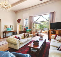 Arty Warehouse Apartment - stroll to South beach - Tweed Heads Accommodation
