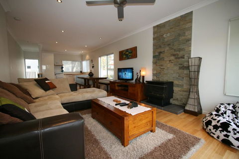 Aspect 1/8a Poly Cow Lane - Tweed Heads Accommodation 0