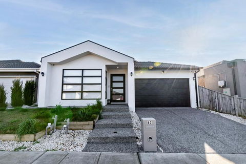 Luxury Home Away From Home - Tweed Heads Accommodation 0
