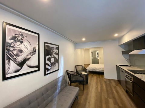 Luxury Inner-west Flat W/ Breakfast And Coffee Included! - Tweed Heads Accommodation 2