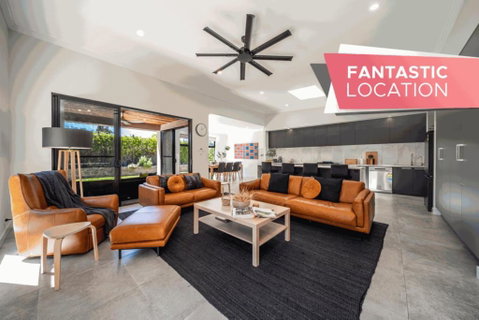 Marble At South Plympton - 4BR Modern WiFi - Tweed Heads Accommodation 0