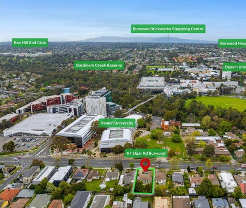 Master Bedroom Opposite To Deakin University - Tweed Heads Accommodation 0