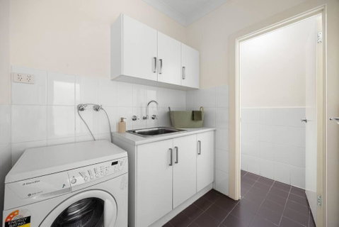 Mawson Lakes Retreat - 3BR, Wifi, Parking - Tweed Heads Accommodation 1