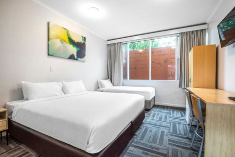 Meadow Inn Hotel-Motel - Tweed Heads Accommodation 2