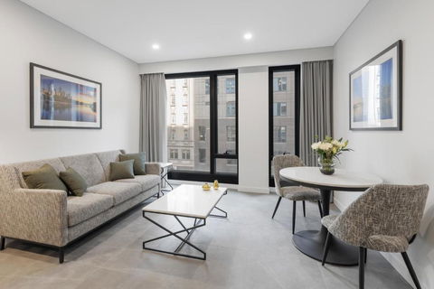 Meriton Suites Melbourne - Tweed Heads Accommodation 0