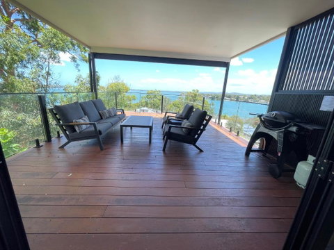Mirrabooka Magic - Luxury By The Lake - Tweed Heads Accommodation 0
