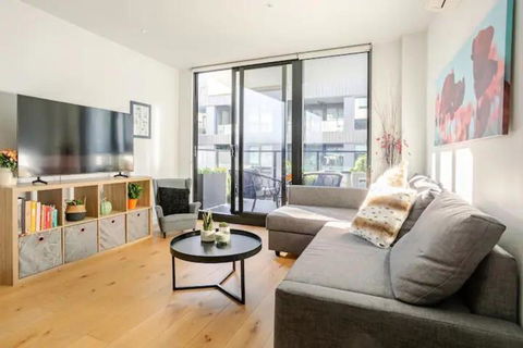 Modern 1BD ; Pool, Gym, Secure Underground Carpark - Tweed Heads Accommodation 3