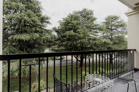 Modern Apartment In The Heart Of Canberra - Tweed Heads Accommodation 1