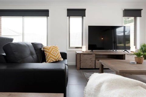 Modern Delight: Cosy Home With Parking - Tweed Heads Accommodation 0