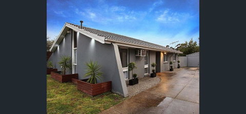 Modern Escape With Open Yard - Tweed Heads Accommodation 1