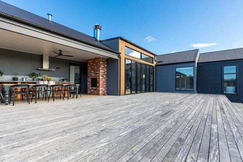 Modern Farmhouse - Tweed Heads Accommodation 0