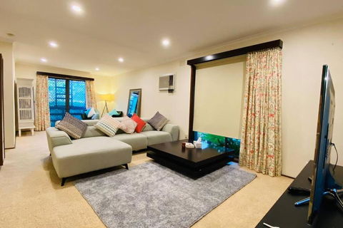 Modern Green House - Tweed Heads Accommodation 1