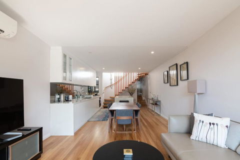 Modern Home In Erskineville W AC And Parking - Tweed Heads Accommodation 0