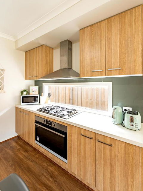 Modern Homely House In Clyde - Tweed Heads Accommodation 3