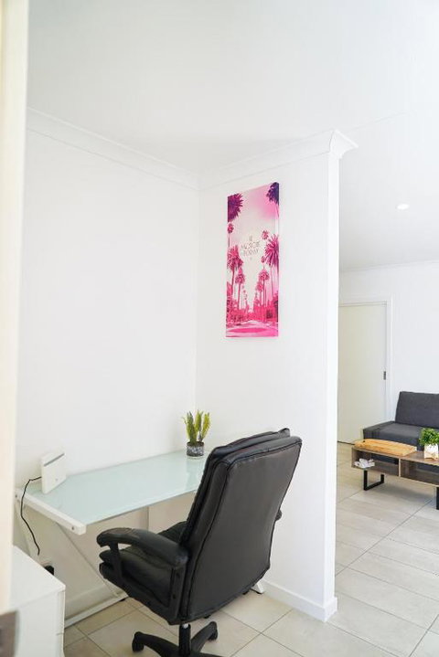 Modern Style Unit 2 Deer Park - Tweed Heads Accommodation 3