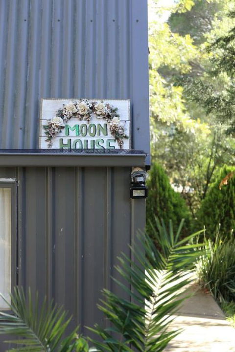 Moon House - Tweed Heads Accommodation 0