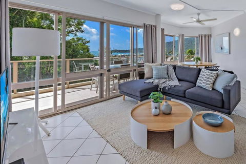 NEW! Gorgeous 2BR Apartment With Stunning Ocean Views! - Tweed Heads Accommodation 0
