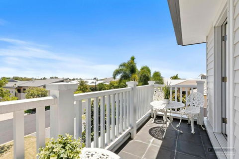 NEW HAVEN - Garden View Balcony - Tweed Heads Accommodation 0