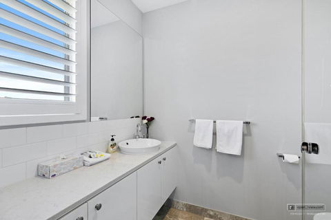 NEW HAVEN - Garden View Balcony - Tweed Heads Accommodation 1
