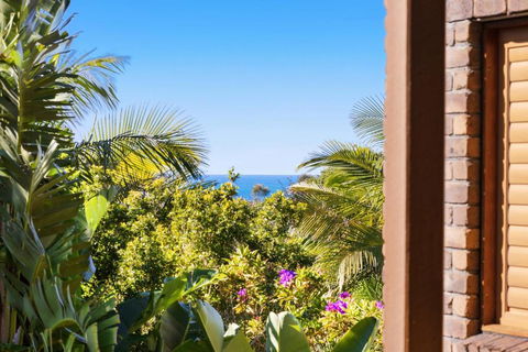 NEW Luxury Angourie Villa! Dream Location, WiFi ++ - Tweed Heads Accommodation 3