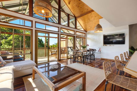 NEW Luxury Angourie Villa! Dream Location, WiFi ++ - Tweed Heads Accommodation 0