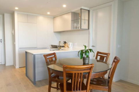 New Spacious 2 Bedroom With Gorgeous City Views - Tweed Heads Accommodation 1