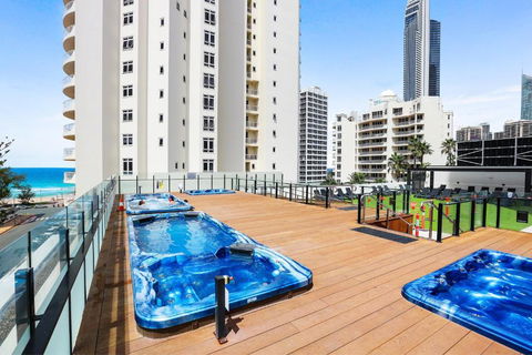 NEW Stunning Central Surfers Studio Apartment. - Tweed Heads Accommodation 2