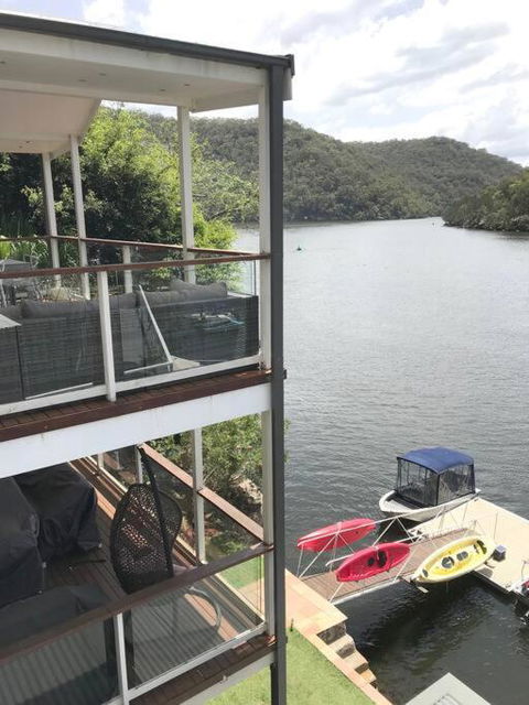 NINE At Berowra Waters, Luxury Waterfront With Hot Tub - Tweed Heads Accommodation 3