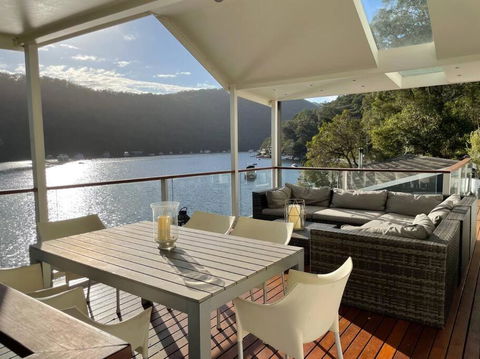 NINE At Berowra Waters, Luxury Waterfront With Hot Tub - Tweed Heads Accommodation 1
