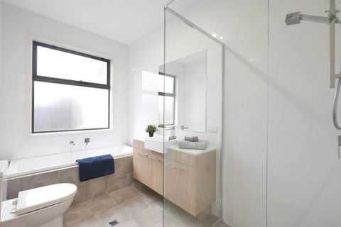 No Stairs Dbl Garage Aircon Woodville North - Tweed Heads Accommodation 3