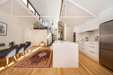Oh So Collingwood - Tweed Heads Accommodation 1