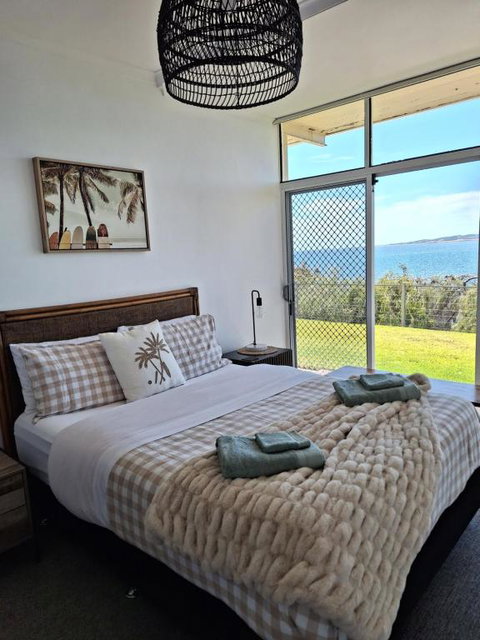 ON THE WATERS EDGE - Tweed Heads Accommodation 3