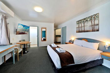 Oscar Motel with Tweed Heads Accommodation