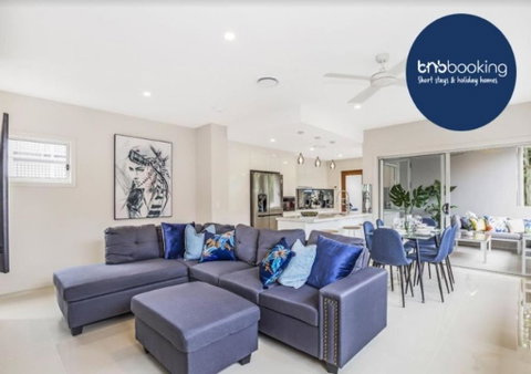 Park Avenue Luxe Townhouse Brand New Sleeps 9 - Tweed Heads Accommodation 0