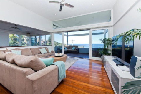 Pacific Sunrise - Beach Views - Tweed Heads Accommodation 2