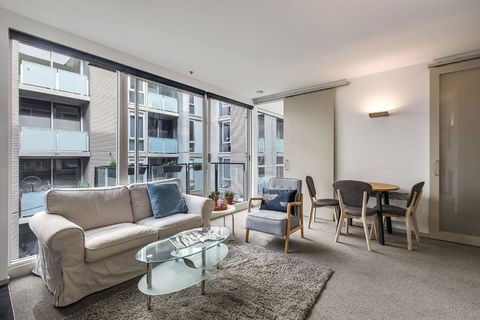 Parade Place - A Central Balcony Stay - Tweed Heads Accommodation 1