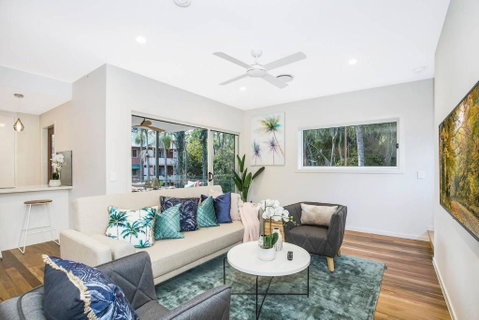 Park Avenue Townhouse Retreat Brisbane Sleeps 10 - Tweed Heads Accommodation 3