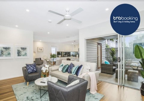 Park Avenue Townhouse Retreat Brisbane Sleeps 10 - Tweed Heads Accommodation 0