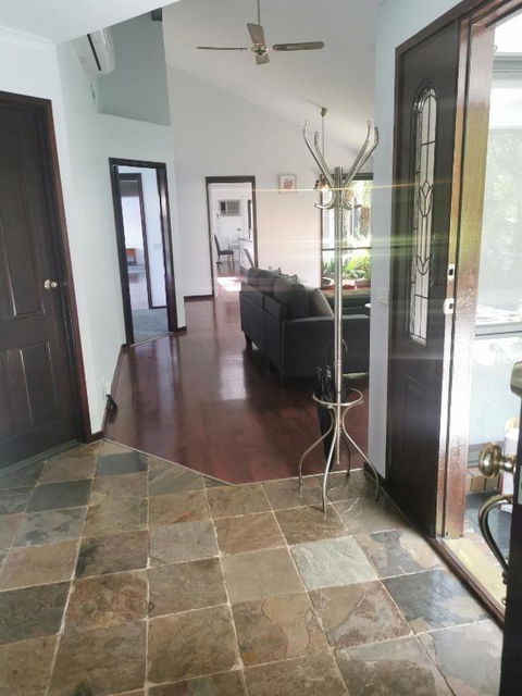 Peaceful House In Mill Park Melbourne - Tweed Heads Accommodation 1