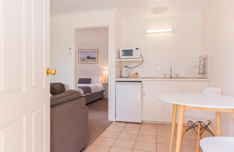 Penola Coonawarra Caravan Park - Tweed Heads Accommodation 3