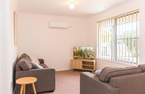 Penola Coonawarra Caravan Park - Tweed Heads Accommodation 2